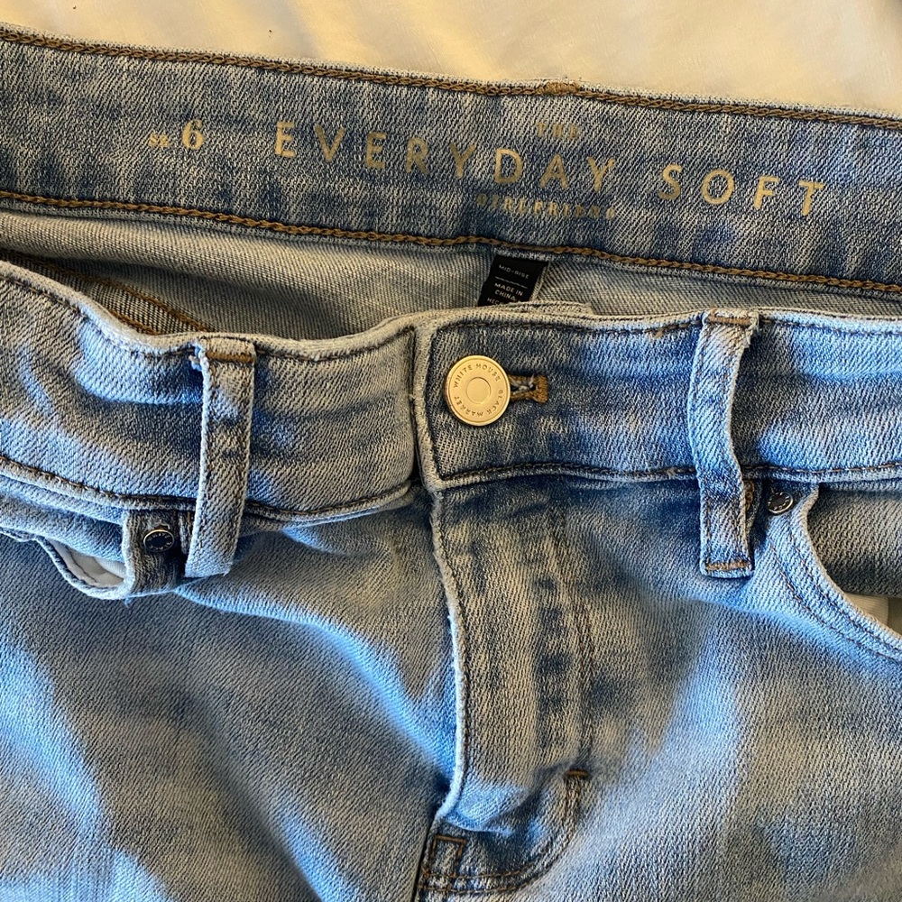 Women's WHBM Distressed Boyfriend Jeans with Floral Embroidery! - Picture 2 of 8